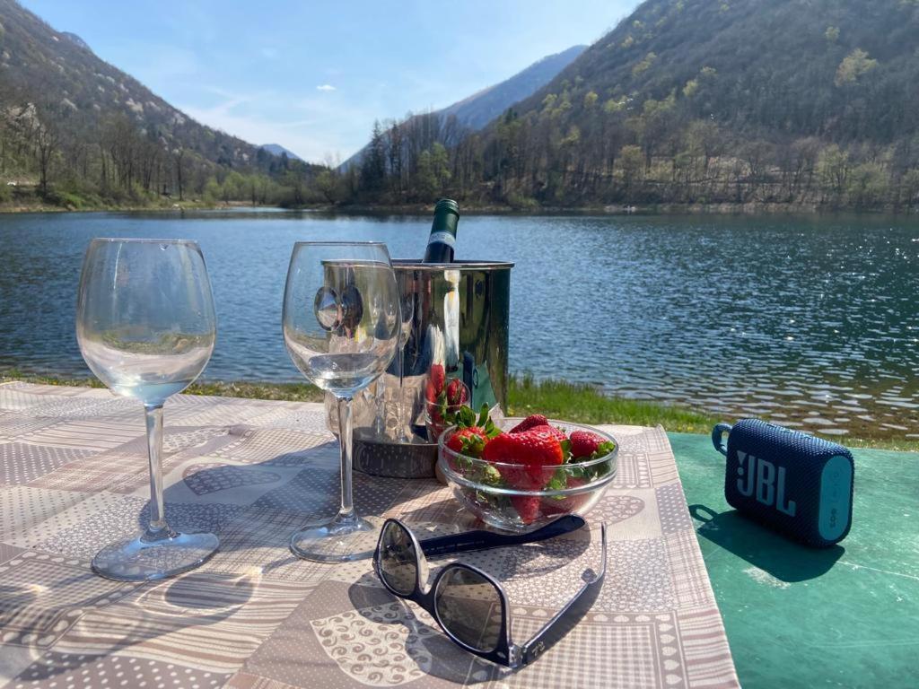 L'Angolino Di Magda: On The Lake-Private Beach! Ghirla المظهر الخارجي الصورة